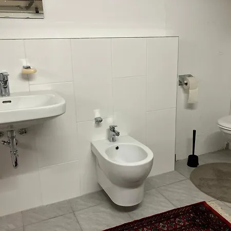 Gemütliche Im Keller Apartamento